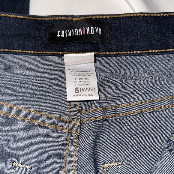 High Waist Stretch Jeans - Picture 2 of 2